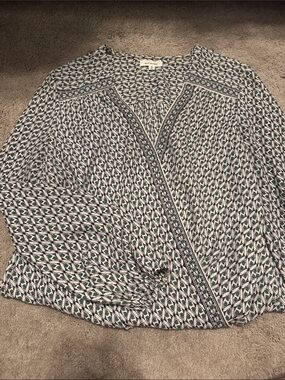Max Studio Teal and Navy Printed V-Neck Blouse
